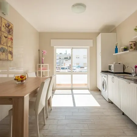 Local Living 93 By Destination Algarve *