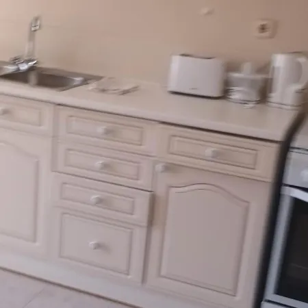 T1 Em Apartment *