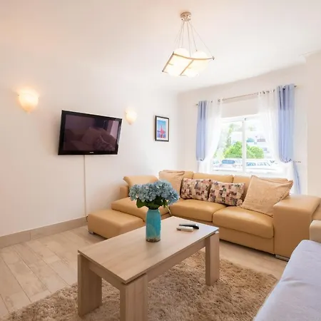 Local Living 93 By Destination Algarve Appartamento