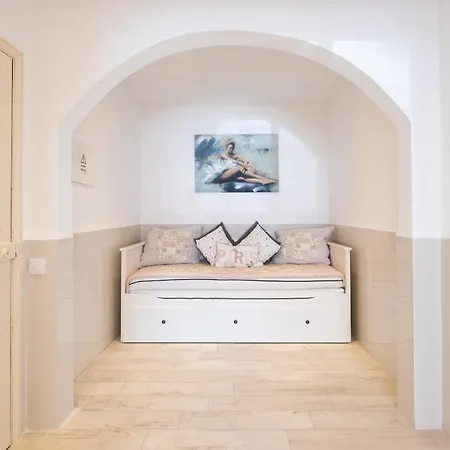 Local Living 93 By Destination Algarve Lagos